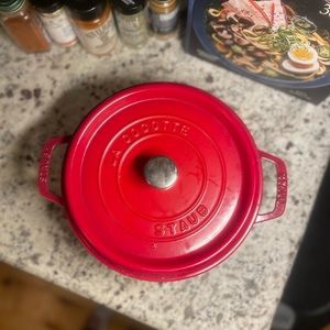 Staub Cast Iron | 4 Qt | Cherry | Round Cocotte | NEVER BEEN USED